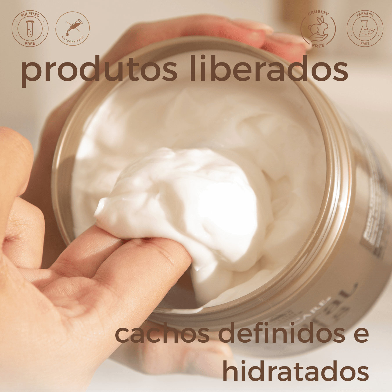 Manteiga Nutritiva, creme hidratante e ativador de cachos 2 em 1: trata como máscara e finaliza com definição e nutrição. Ideal para cabelos a partir do 3A.