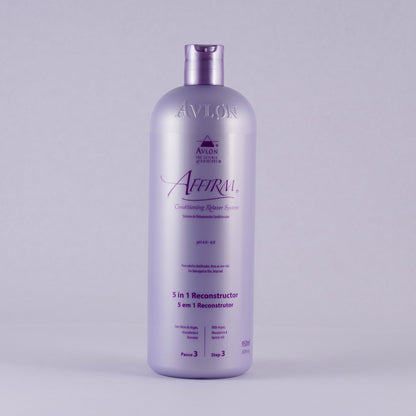Reconstrutor capilar pós-química com nutrientes macro e microfibrosos que reequilibra o pH, restaura e fortalece cabelos finos e danificados. Minimiza porosidade, re-alinha e suaviza cutículas. Versão 475ml disponível.