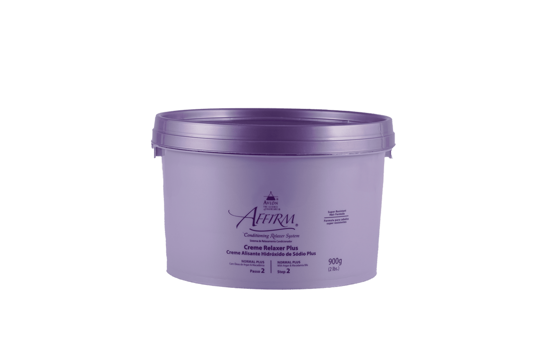  Creme alisante fórmula especialmente desenvolvida para o Cabelo Brasileiro muito resistente. Com ação média de 20 minutos, oferece máximo poder de alisamento e condicionamento em cabelos de espessura média.