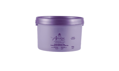 Creme alisante fórmula especialmente desenvolvida para o Cabelo Brasileiro muito resistente. Com ação entre 25 e 30 minutos, oferece máximo poder de alisamento e condicionamento em cabelos naturais, grossos ou resistentes.