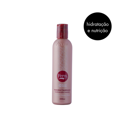 Condicionador Hidratante Pós-Química KeraCare, nutre e retém a umidade, combate o ressecamento, disciplina os fios e proporciona maciez, sedosidade e brilho intenso