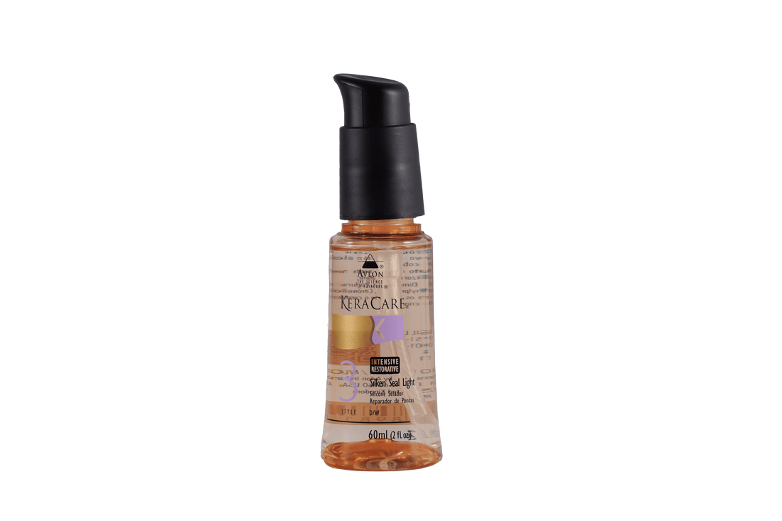 Silicone Reparador de Pontas e Protetor Térmico. Sílica hidrolisada que protege os fios dando leveza, maciez e brilho. Sela as cutículas de forma suave, reparando as pontas e facilitando a escovação. Tem textura leve, perfume maravilhoso e não contém óleos, sendo excelente para aplicar sempre que os cabelos fiquem embaraçados e sem brilho.