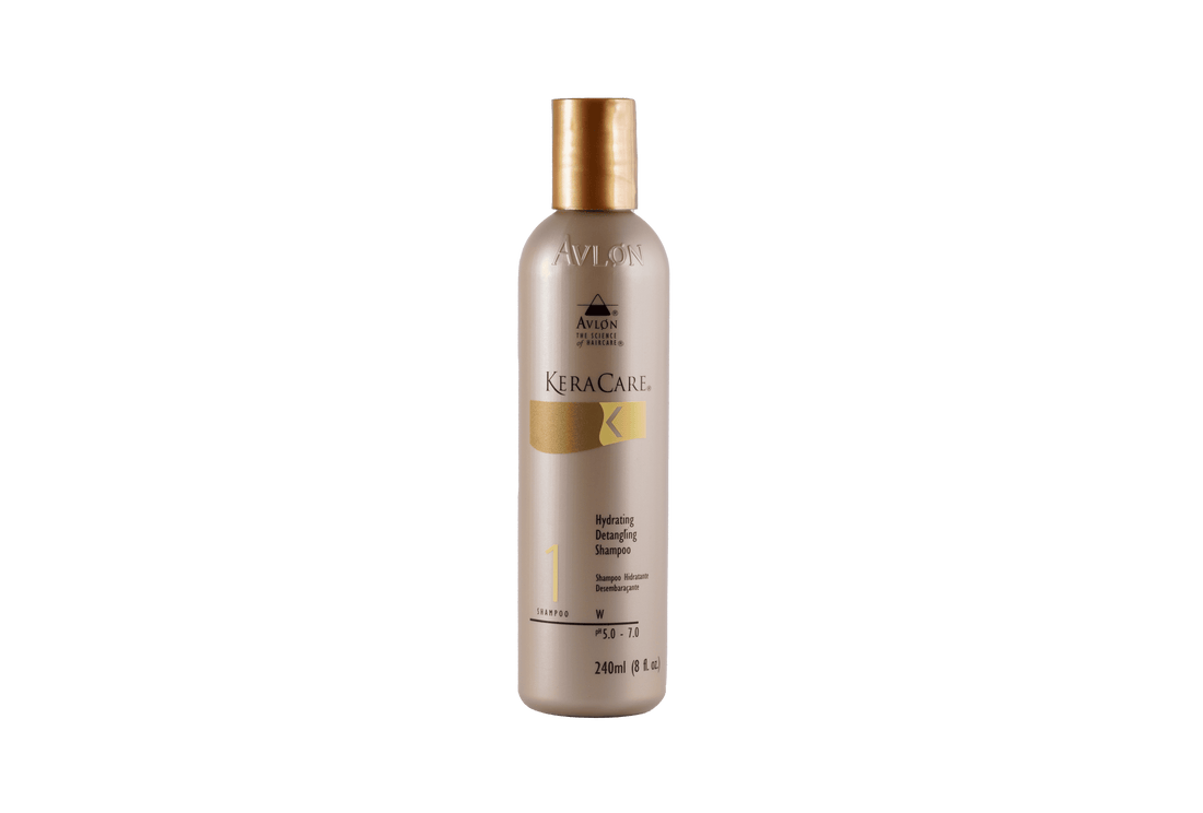 O Shampoo Hidratante Desembaraçante KeraCare Hydrating Detangling é a solução perfeita para cabelos quimicamente processados. Sua fórmula com pH balanceado foi cuidadosamente desenvolvida para manter as propriedades naturais dos fios, realinhar as cutículas e reparar fibras capilares danificadas, proporcionando uma limpeza suave e eficaz.