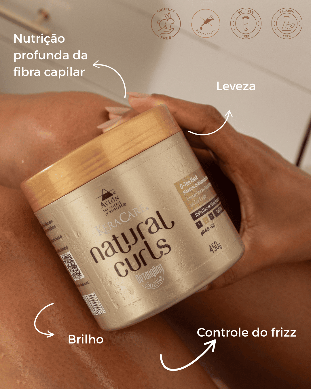 Foto de máscara capilar nutritiva para cabelos crespos e cacheados, formulada com extrato de coco, óleo de jojoba e betaína. Produto vegano, livre de sulfatos, parabenos, silicones e petrolatos, indicado para hidratar profundamente, devolver nutrientes e combater o frizz e ressecamento.