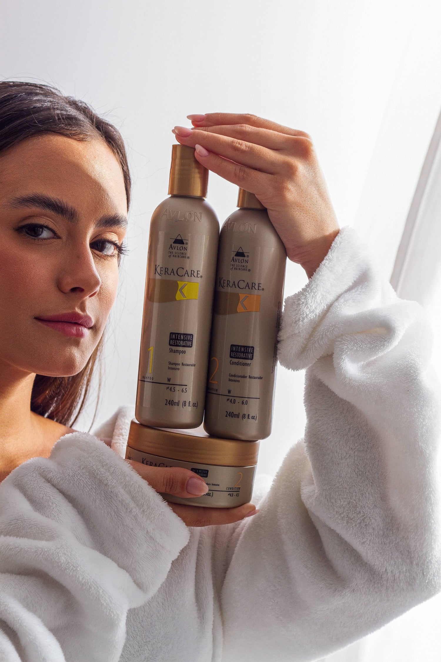 A coleção Intensive Restorative KeraCare® é perfeita para todos os tipos de cabelo, hidrata, fortalece e restaura o brilho e a maciez.

feito para todos os tipos de cabelo