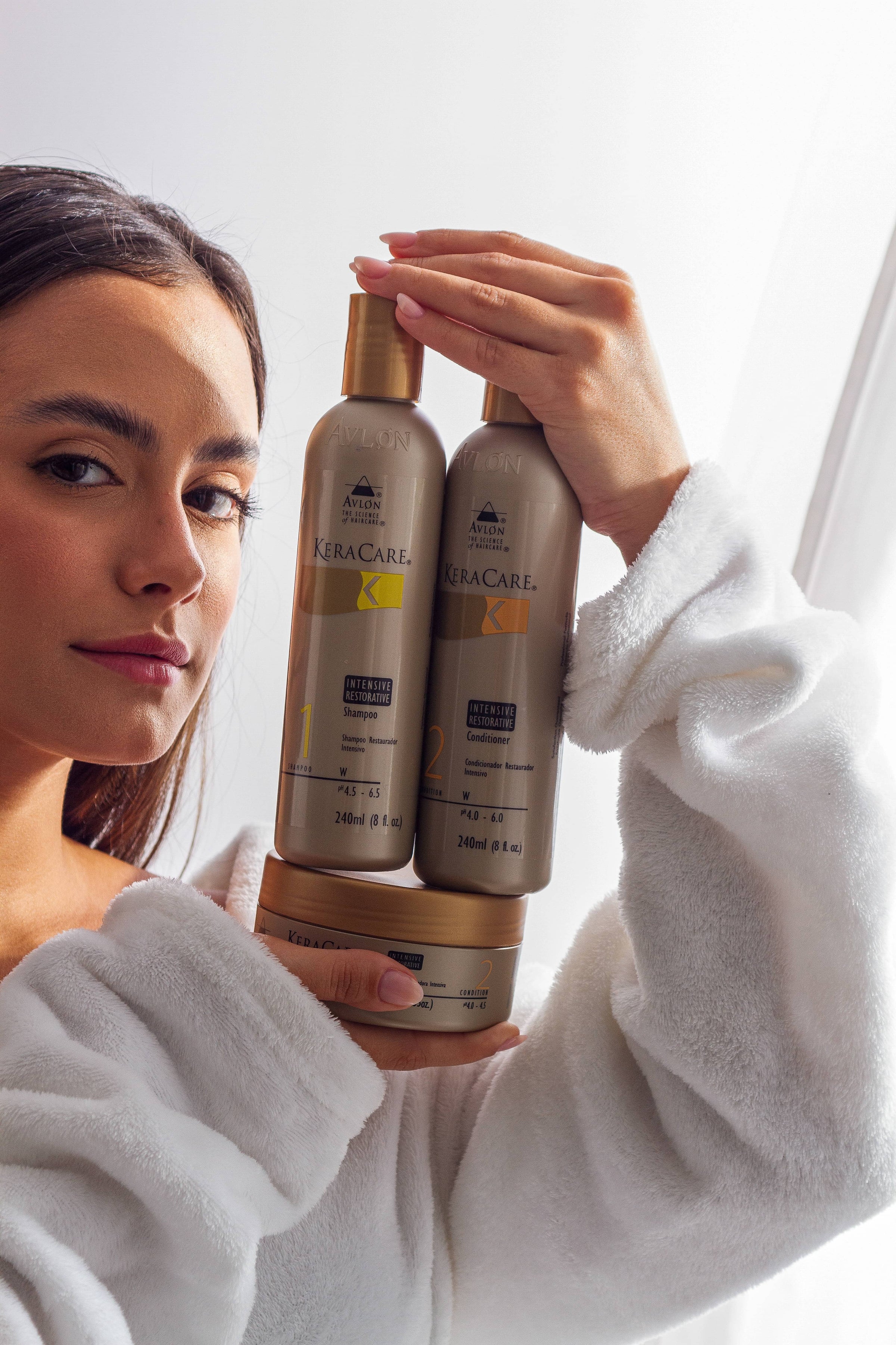 A coleção Intensive Restorative KeraCare® é perfeita para todos os tipos de cabelo, hidrata, fortalece e restaura o brilho e a maciez.

feito para todos os tipos de cabelo